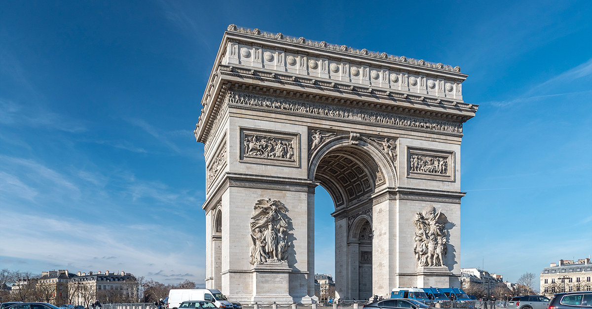1806年7月29日 拿破崙為法國巴黎凱旋門主持建造儀式 那是仿傚古羅馬的建築 即食歷史cuphistory